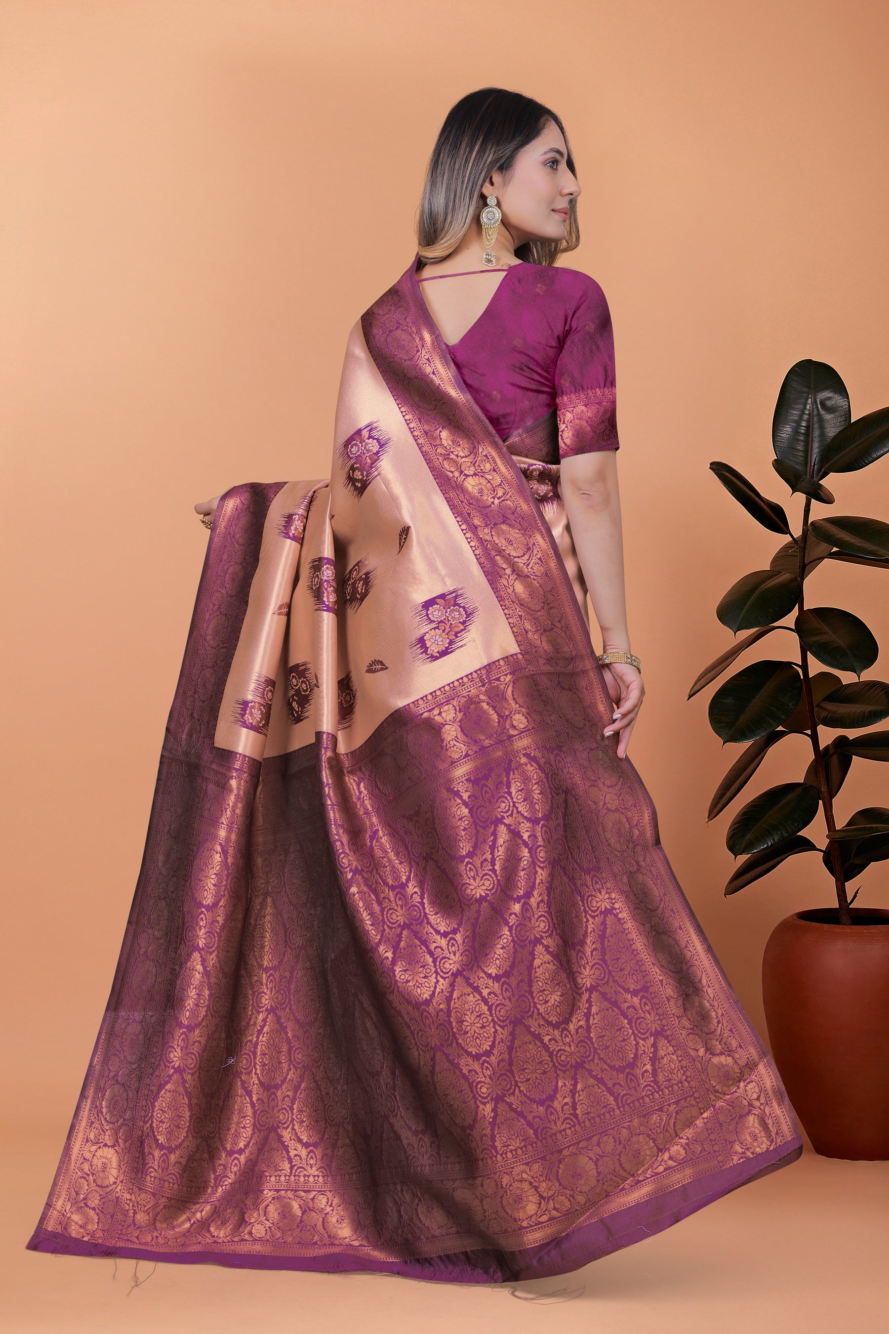 Stylish Pink and Purple Silk Saree with Golden Zari Work – Perfect for Special Occasions and Festivities