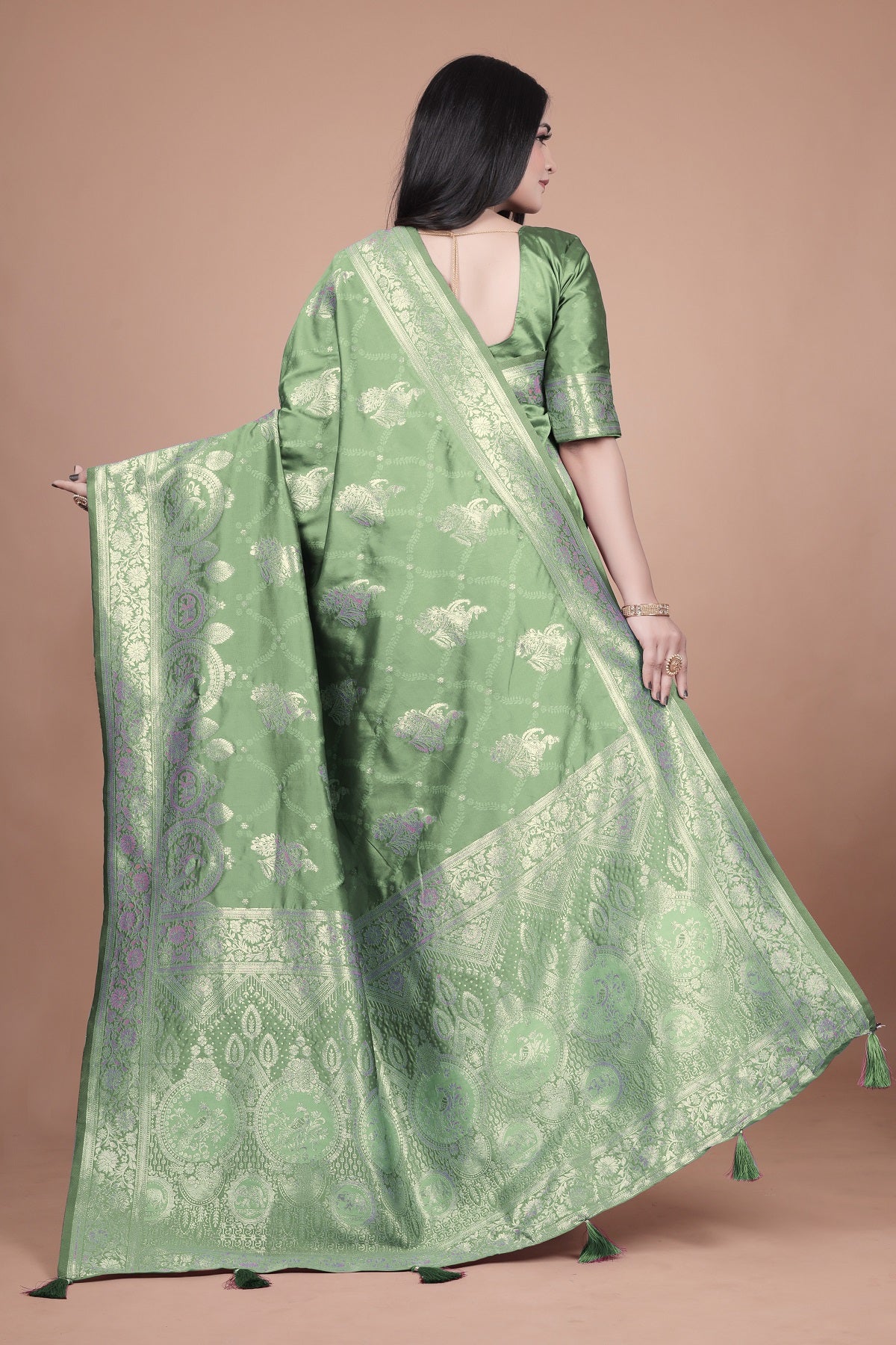 Classic Green Banarasi Silk Saree with Detailed Golden Zari Work for Festive Occasions
