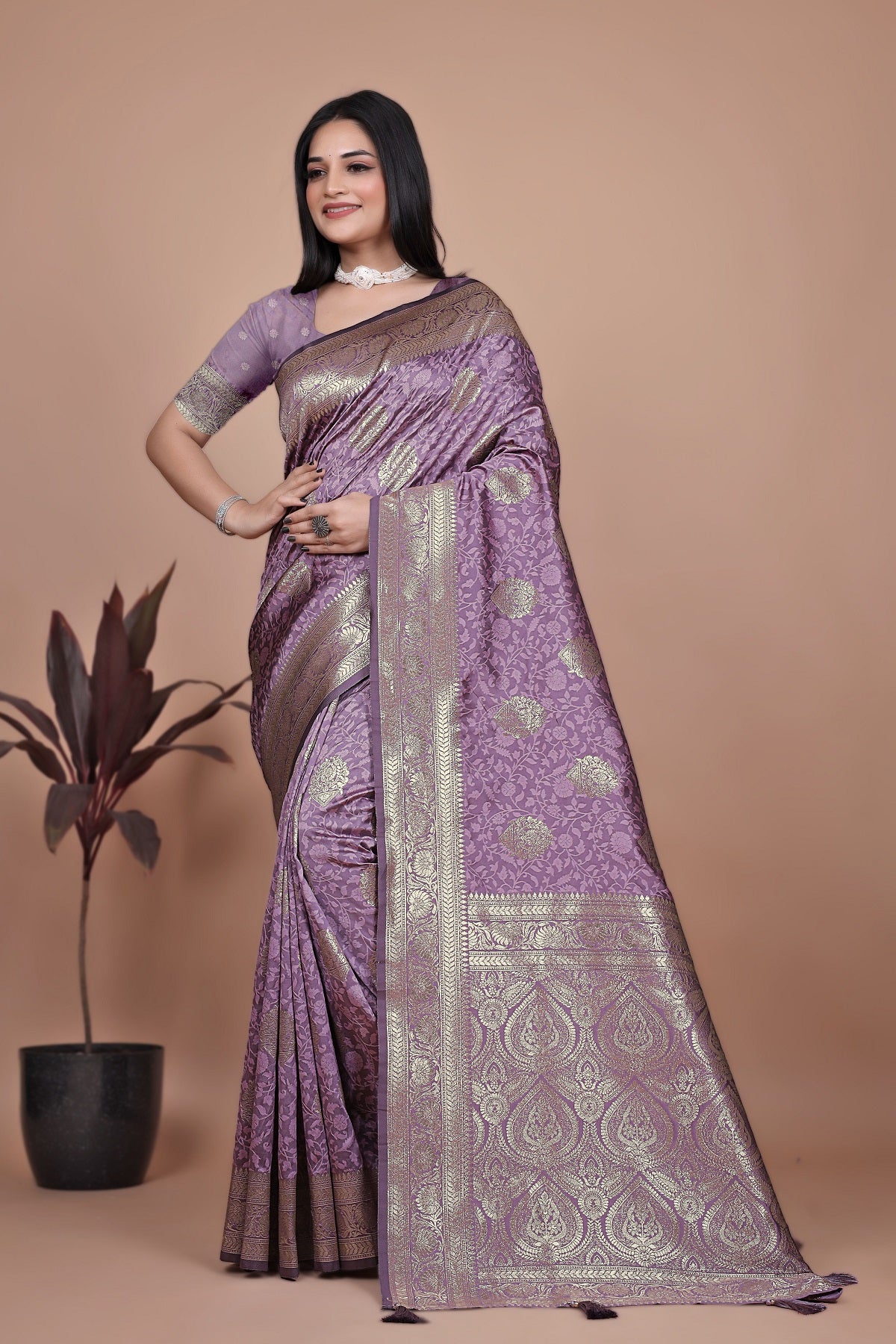 Designer Purple Silk Saree with Golden Zari Borders – Ideal for Weddings and Special Occasions