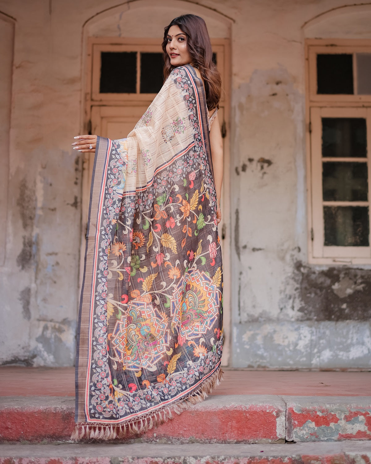 Printed Beige Linen Saree for Women with Multicolor Pallu and Ethnic Border – Lightweight Casual Wear
