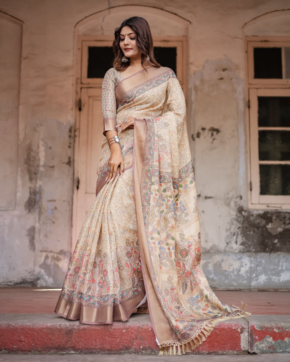 Printed Off White Linen Saree for Women with Multicolor Pallu and Ethnic Border – Lightweight Casual Wear