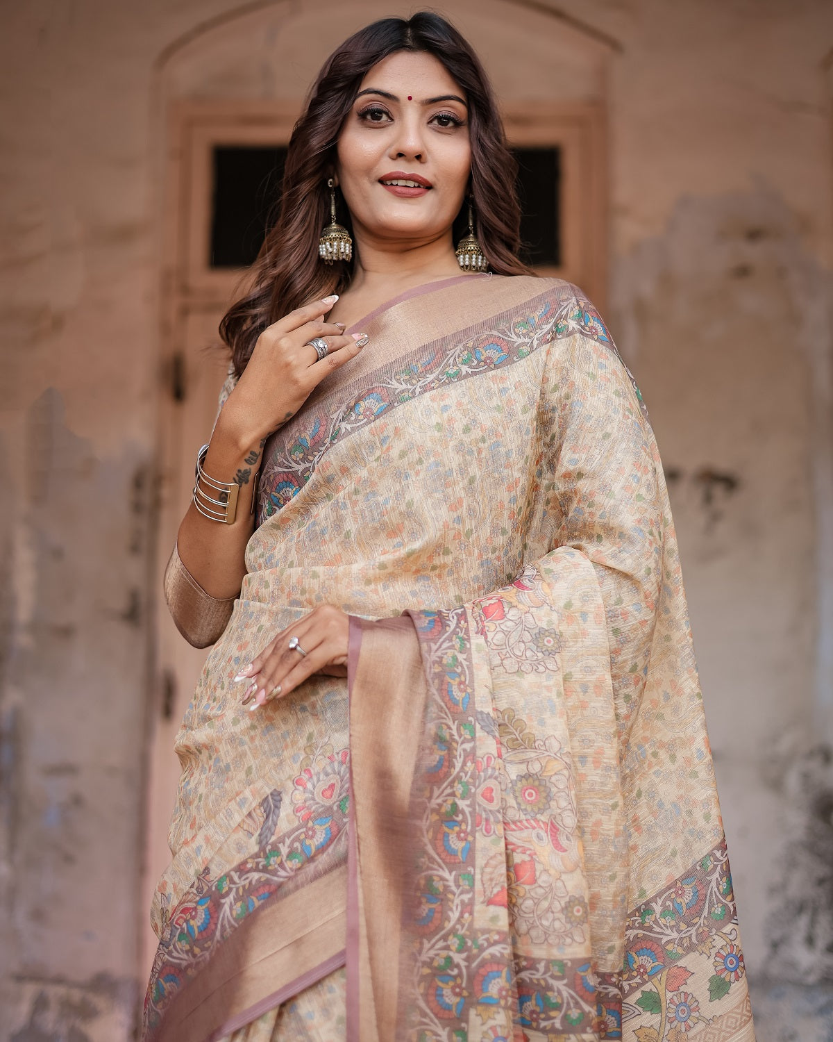 Printed Off White Linen Saree for Women with Multicolor Pallu and Ethnic Border – Lightweight Casual Wear