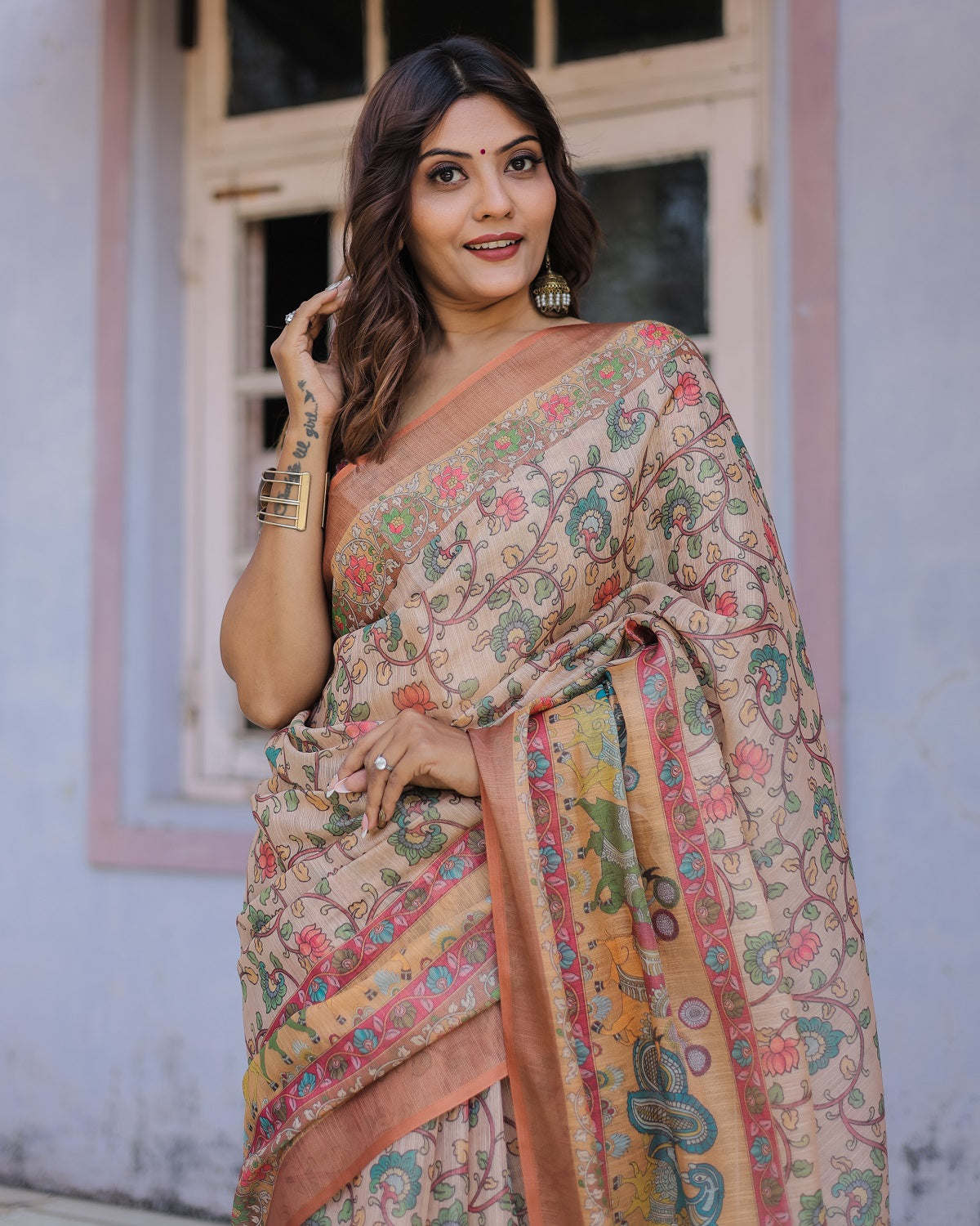 Printed Multicolor Linen Saree for Women with Multicolor Pallu and Ethnic Border – Lightweight Casual Wear