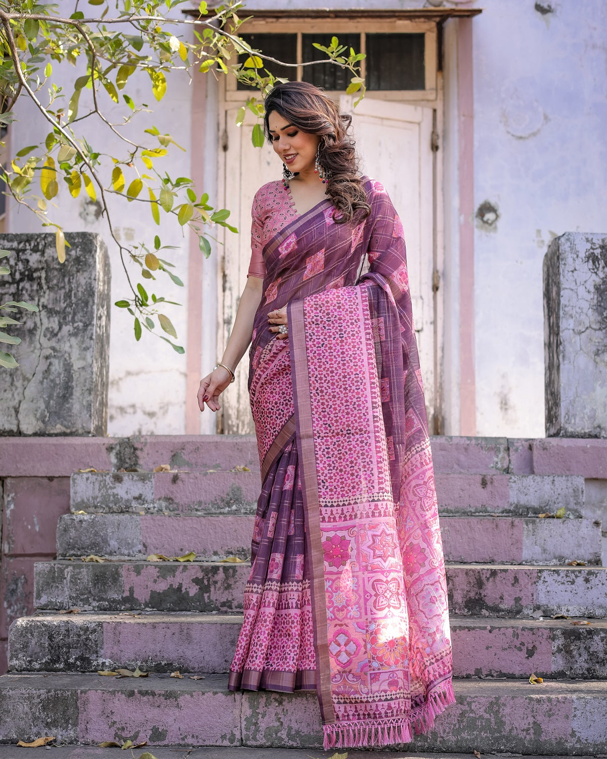 Printed Pink Linen Saree for Women with Multicolor Pallu and Ethnic Border – Lightweight Casual Wear