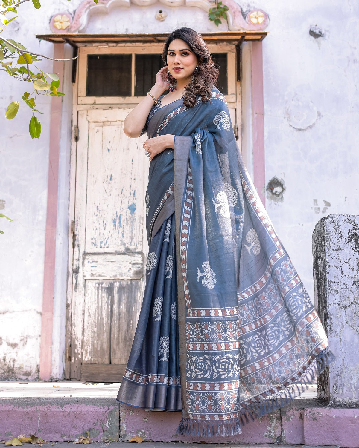 Printed Teal Blue Linen Saree for Women with Multicolor Pallu and Ethnic Border – Lightweight Casual Wear