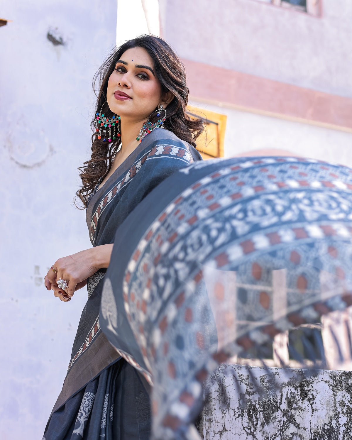 Printed Teal Blue Linen Saree for Women with Multicolor Pallu and Ethnic Border – Lightweight Casual Wear