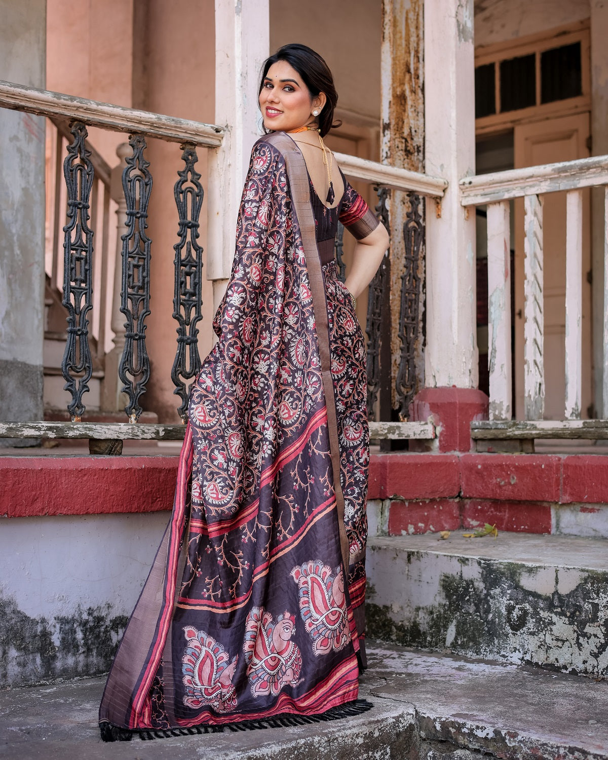 Printed Wine Linen Saree for Women with Multicolor Pallu and Ethnic Border – Lightweight Casual Wear