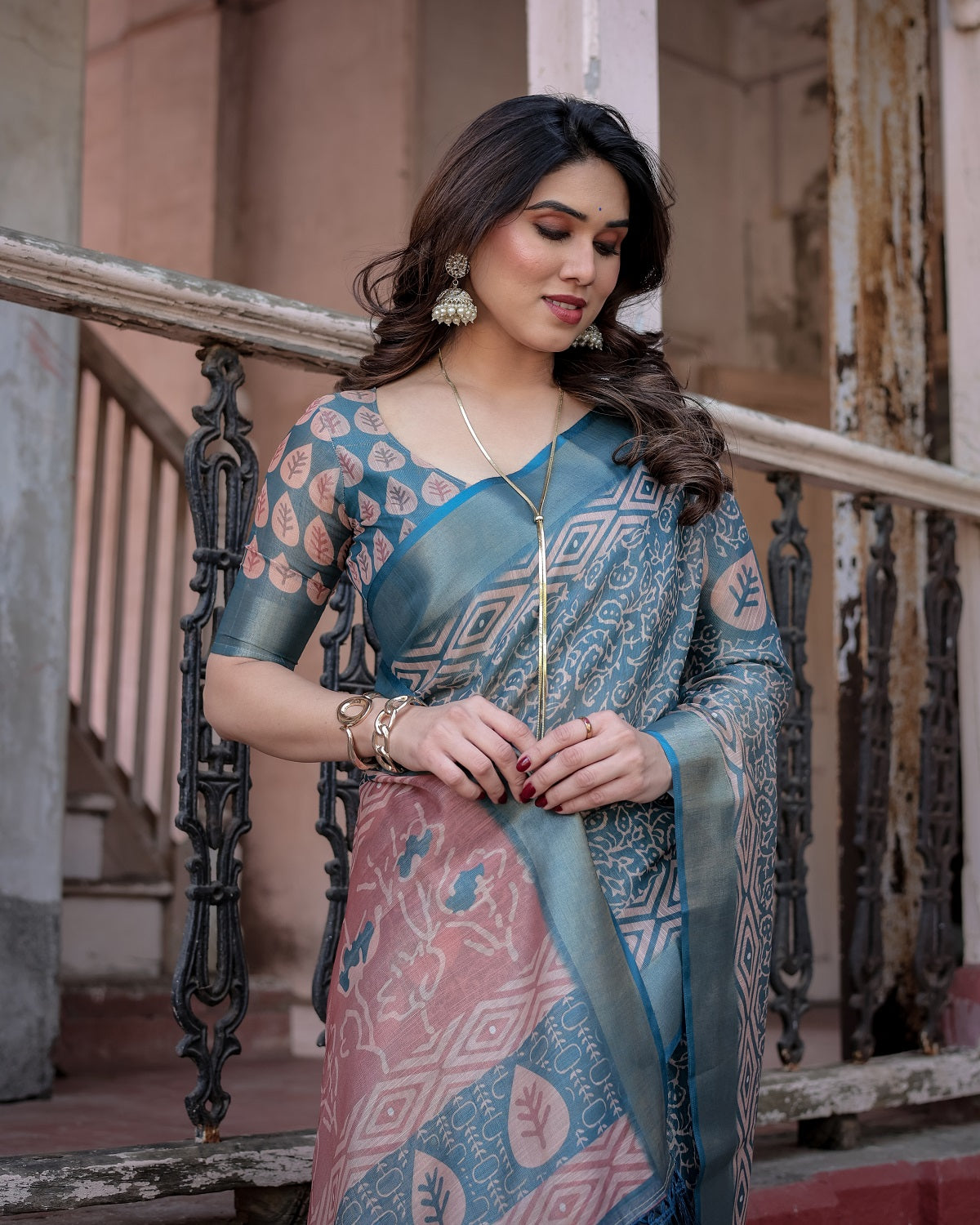 Printed Teal Linen Saree for Women with Multicolor Pallu and Ethnic Border – Lightweight Casual Wear
