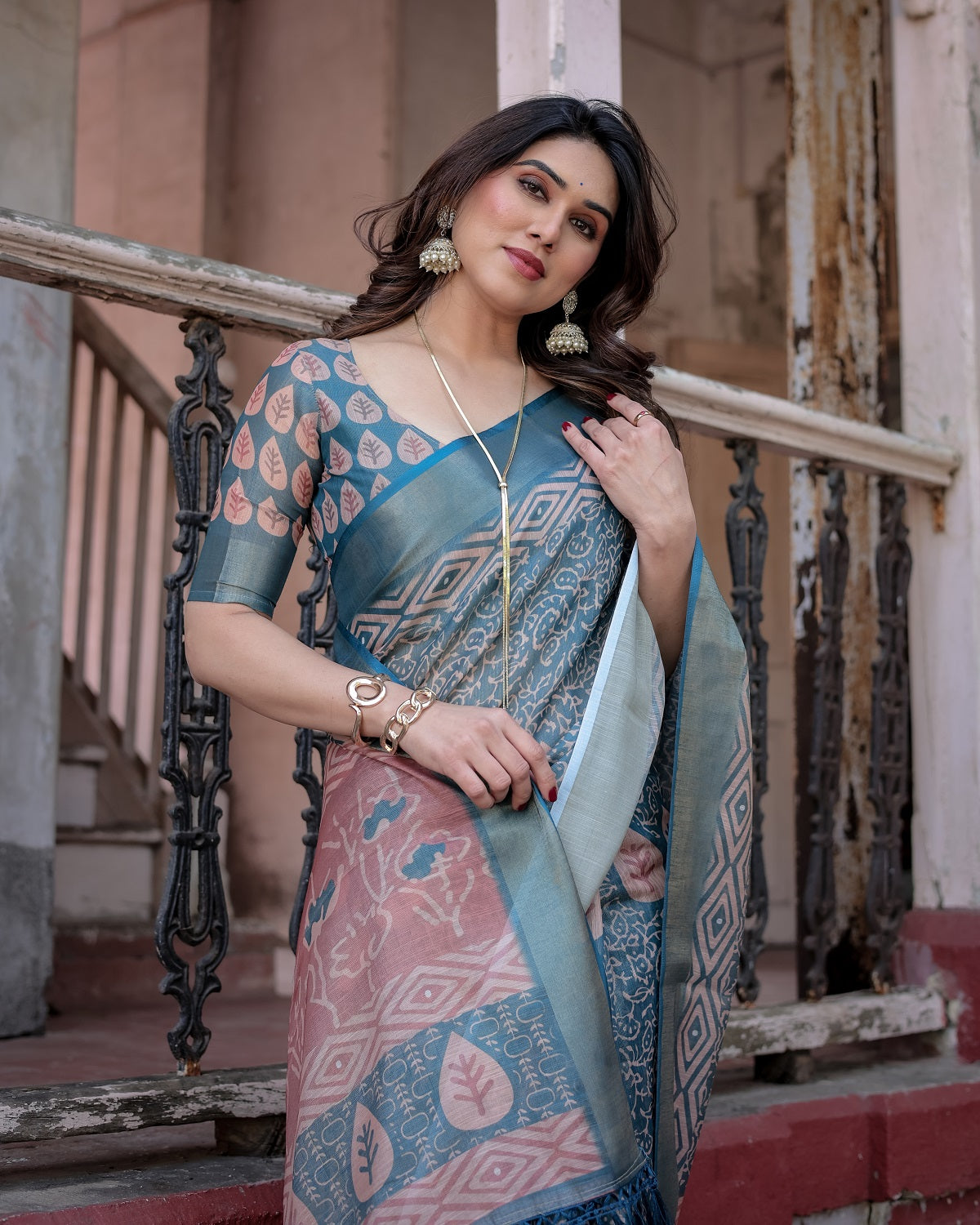 Printed Teal Linen Saree for Women with Multicolor Pallu and Ethnic Border – Lightweight Casual Wear