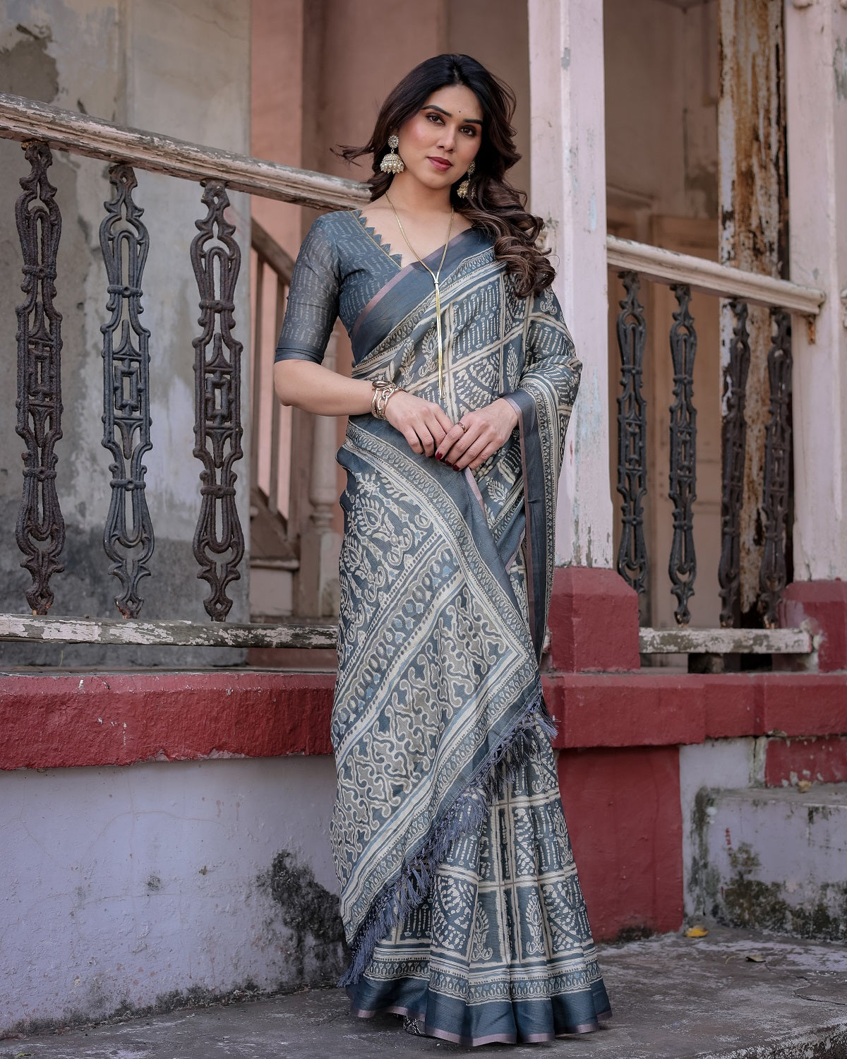 Printed Grey  Linen Saree for Women with Multicolor Pallu and Ethnic Border – Lightweight Casual Wear