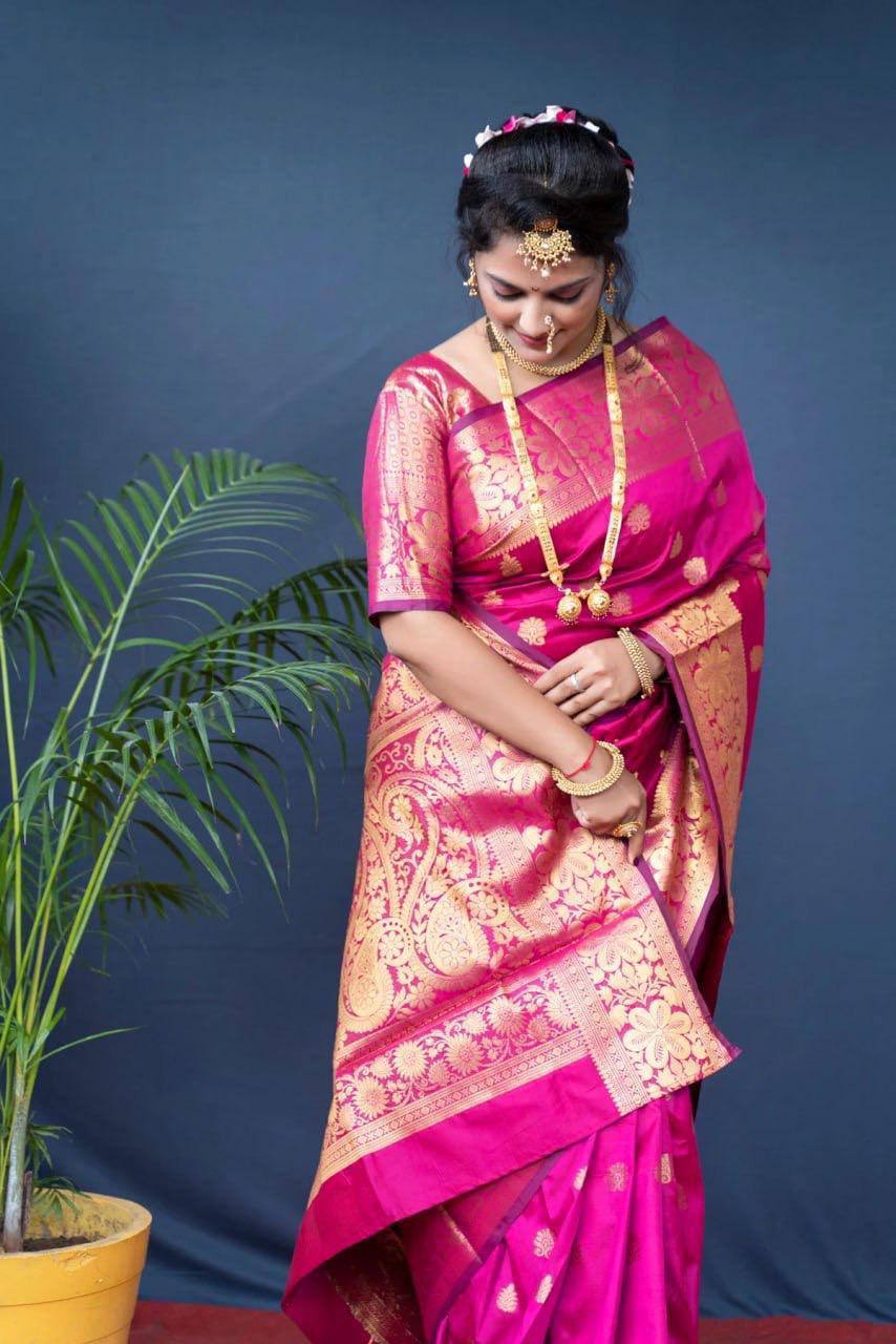 Glamgait Soft Lichi Silk Jacquard Saree