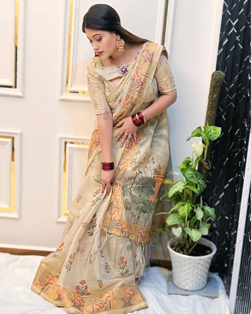 Elegant Beige Linen Saree with Traditional Madhubani-Inspired Print – Ethnic Casual & Festive Wear for Women