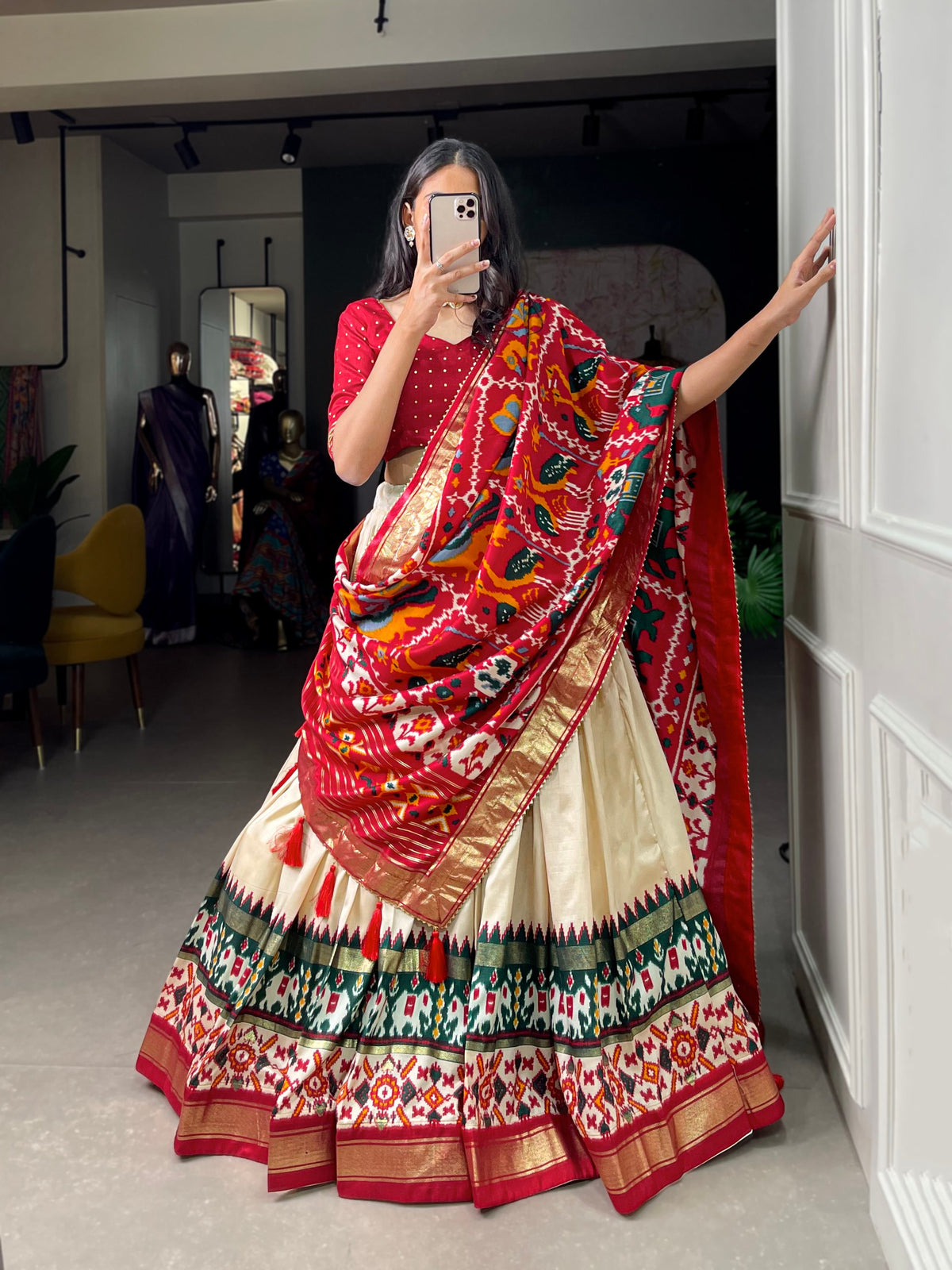 Glamgait Cream Patola Lehenga Choli with Red Printed Dupatta & Banarasi Border