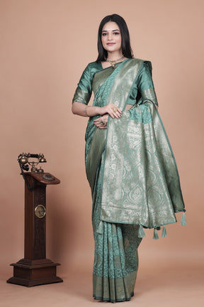 Exquisite Green Silk Saree with Gold Zari Work – Indian Wedding Saree