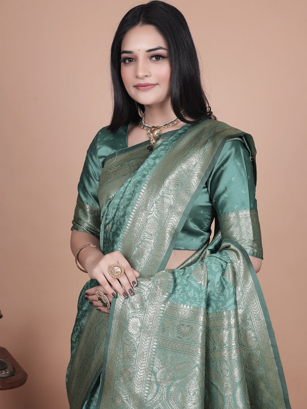 Exquisite Green Silk Saree with Gold Zari Work – Indian Wedding Saree