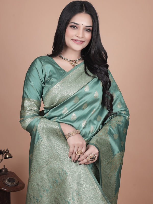  Green Silk Saree with Intricate Peacock Zari Work – Traditional Banarasi Design for Weddings & Festive Occasions