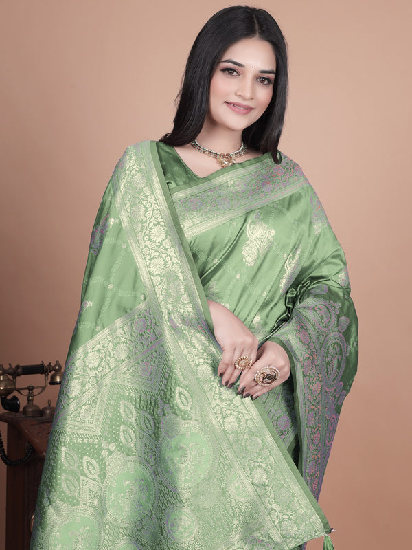 Classic Green Banarasi Silk Saree with Detailed Golden Zari Work for Festive Occasions