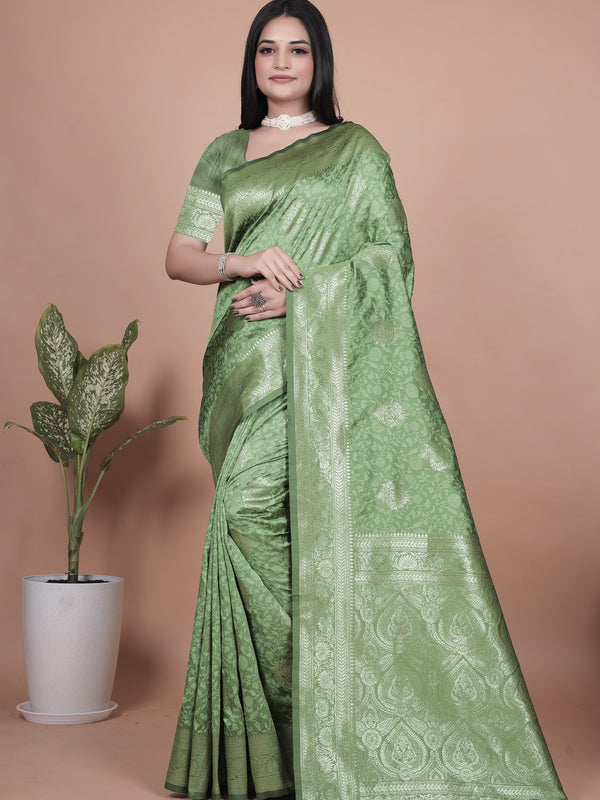 Beautiful Green Silk Saree with Rich Zari Work – Traditional Indian Wear for Women