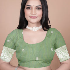 Elegant Green Silk Saree with Peacock Design and Golden Border