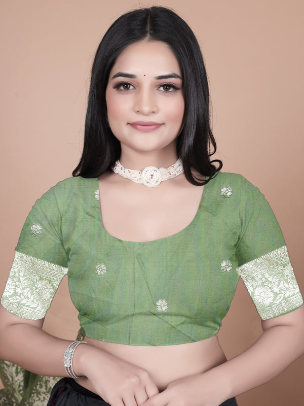 Elegant Green Silk Saree with Peacock Design and Golden Border
