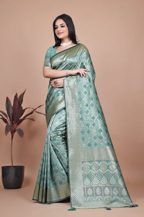 Green Banarasi Saree with Intricate Zari Work for Weddings & Festivals – Premium Silk Traditional Saree