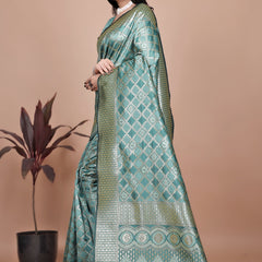 Green Banarasi Saree with Intricate Zari Work for Weddings & Festivals – Premium Silk Traditional Saree