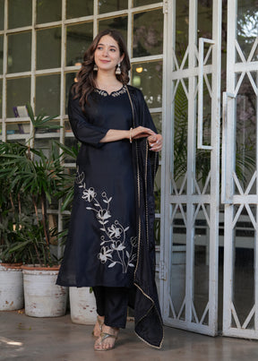 Black Embroidered Kurta Set with Dupatta for Women