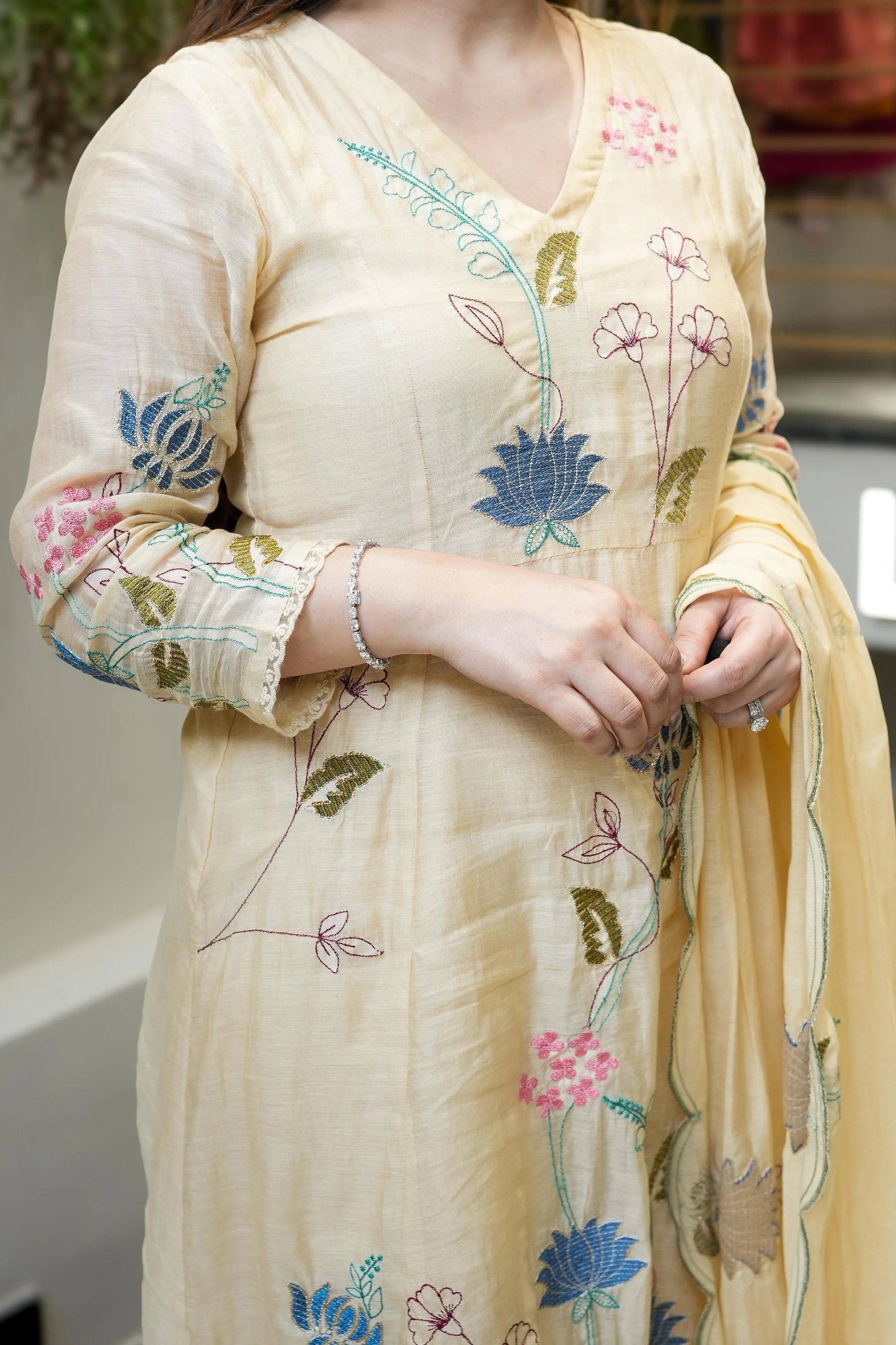 Cream Floral Embroidered Kurta Set with Dupatta
