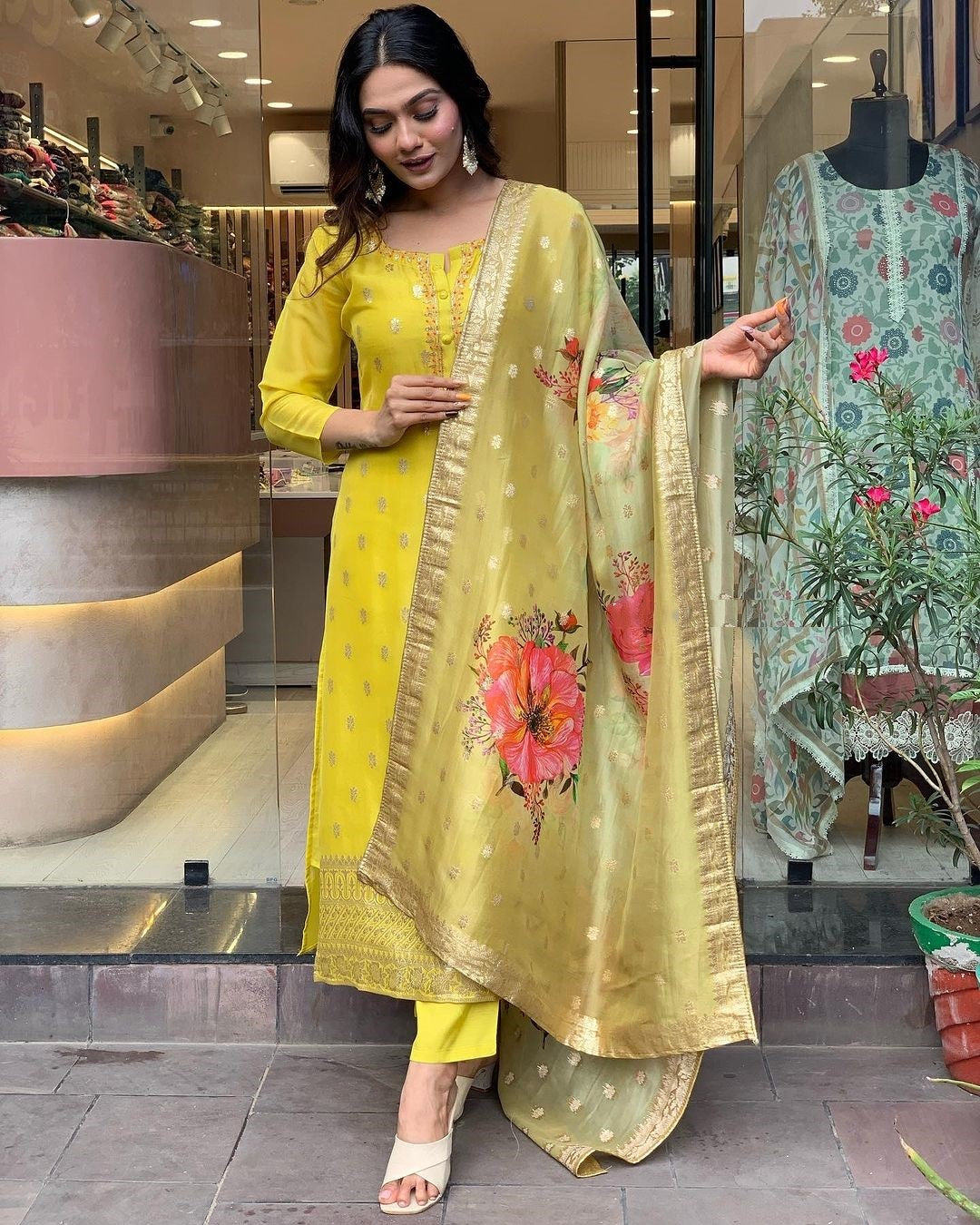 Kritika Yellow Kurta Set with Floral Organza Dupatta