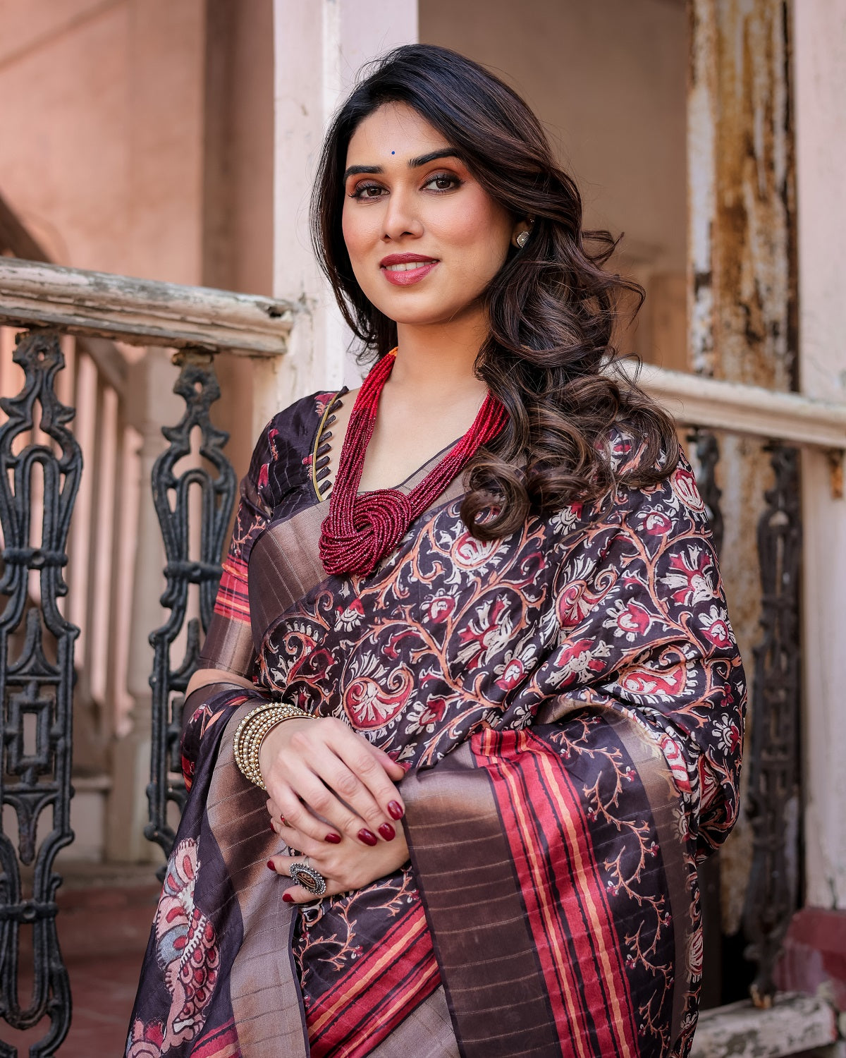 Printed Wine Linen Saree for Women with Multicolor Pallu and Ethnic Border – Lightweight Casual Wear