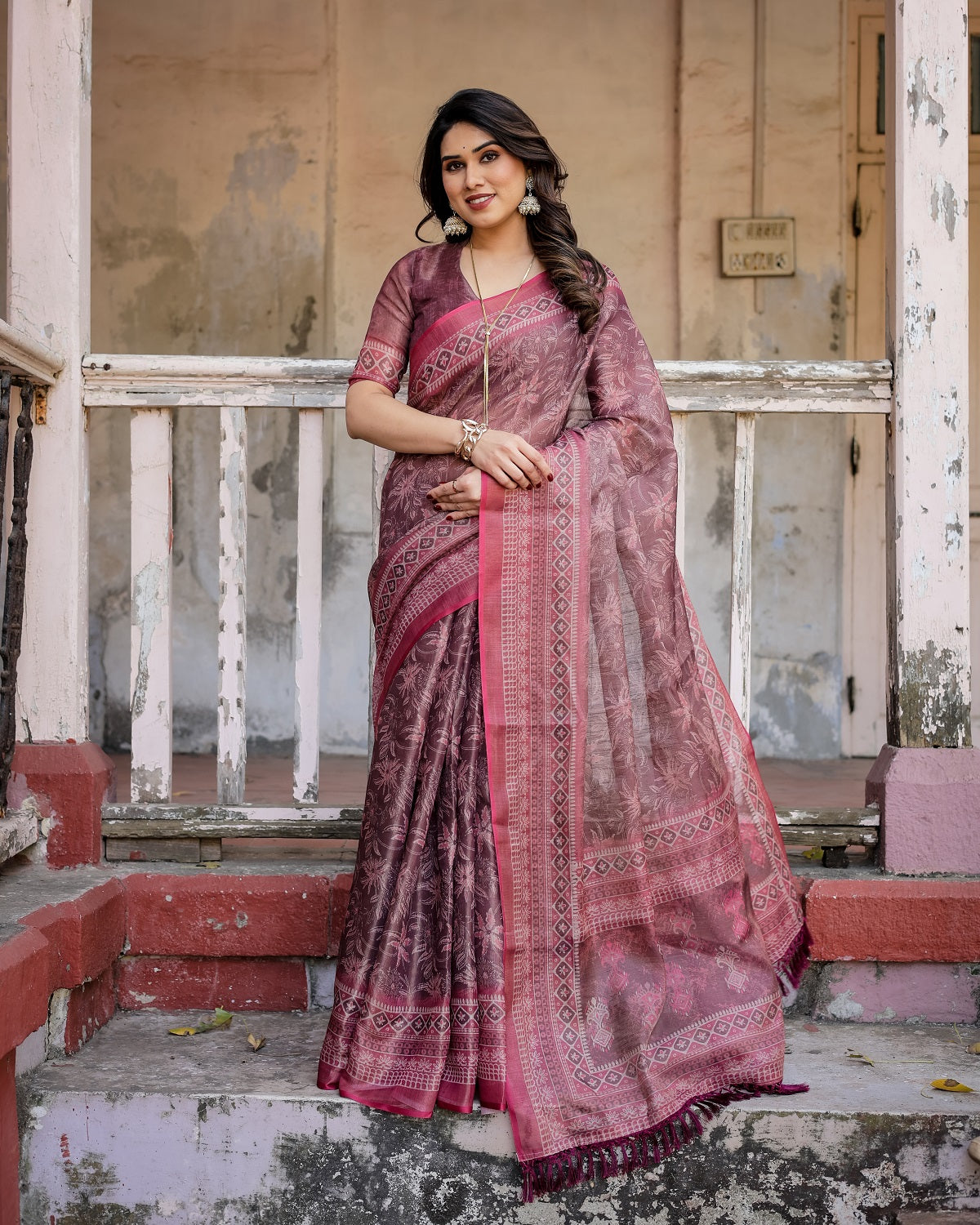 Printed Onion Linen Saree for Women with Multicolor Pallu and Ethnic Border – Lightweight Casual Wear
