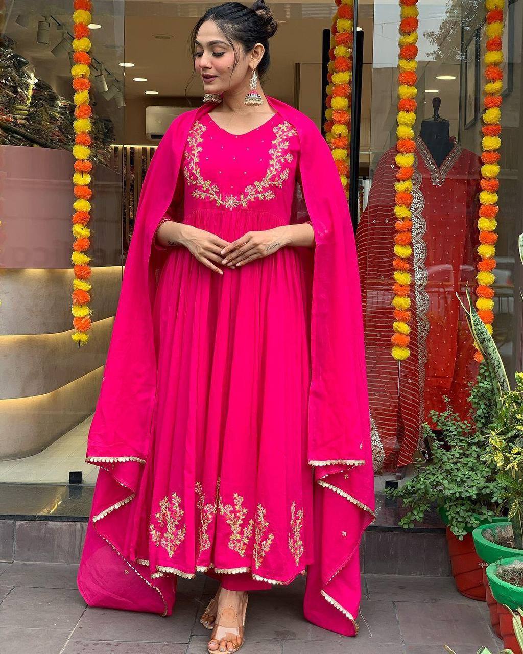 Vibrant Pink Floral Printed Kurta Set with Scalloped Dupatta Set