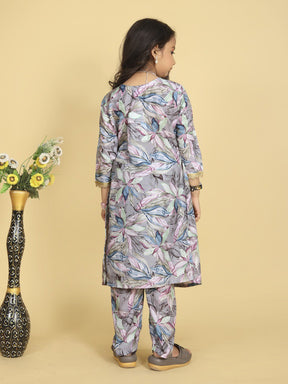 Kids Ethnic Wear Set - Floral Print Kurti with Pink Chiffon Dupatta
