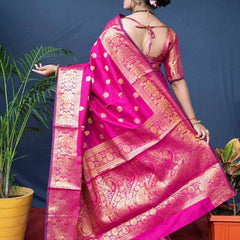 Glamgait Soft Lichi Silk Jacquard Saree