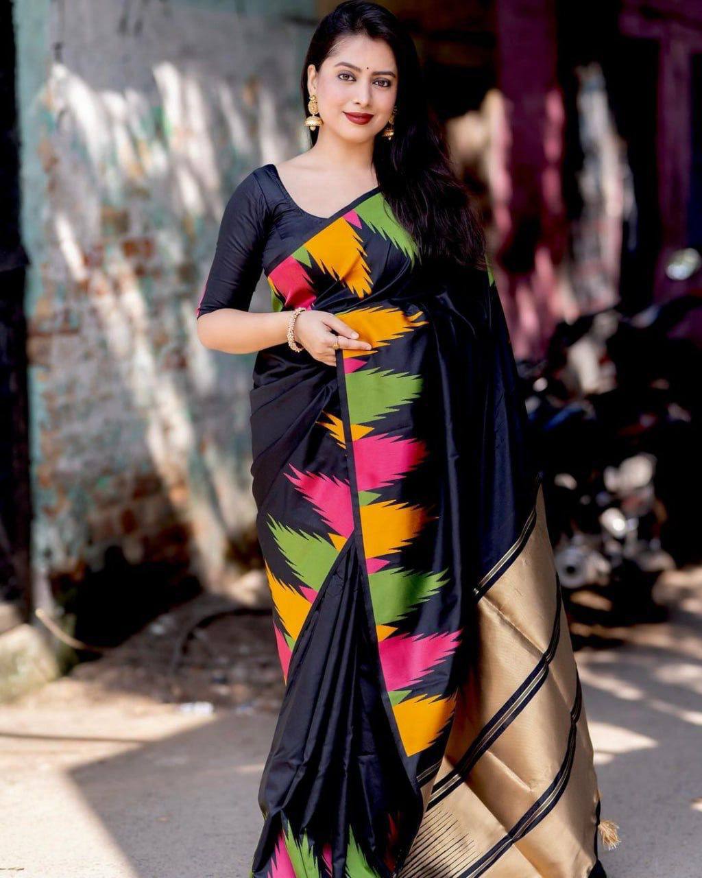 Black Lichi Silk Saree with Multicolor Abstract Floral Print – Perfect for Casual and Festive Occasions 