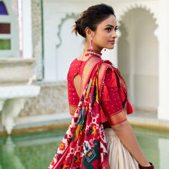 Glamgait Cream Patola Lehenga Choli with Red Banarasi Dupatta