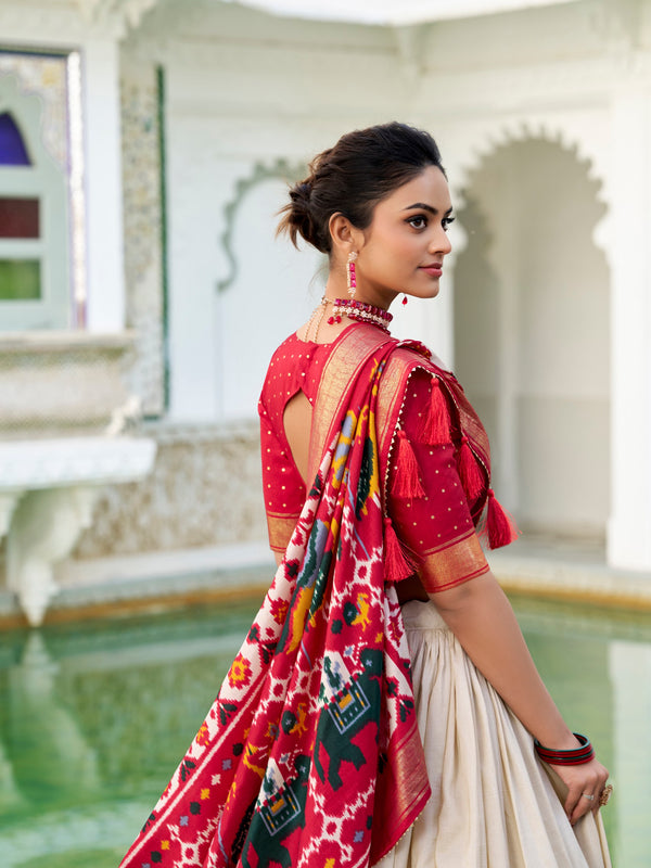 Glamgait Cream Patola Lehenga Choli with Red Banarasi Dupatta