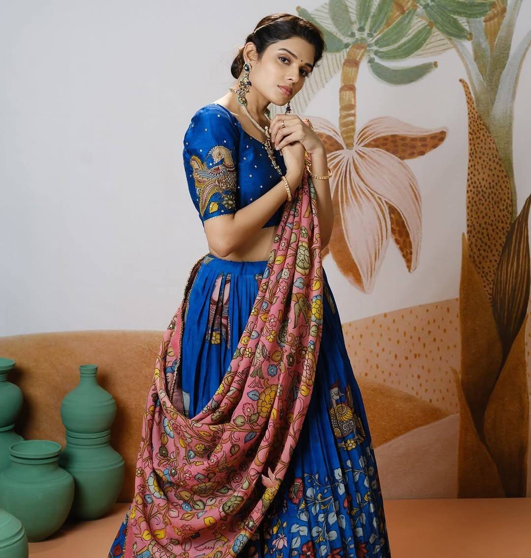 Royal Blue Handcrafted Madhubani Print Lehenga Set with Contrast Pink Dupatta – Ethnic & Festive Wear for Women