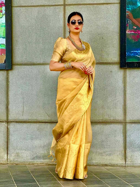 Elegant Golden Silk Saree with Intricate Brocade Work – Traditional Festive Wear for Women