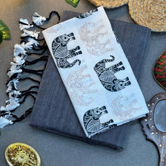 Grey Cotton Saree with Printed Blouse – Soft & Breathable Fabric