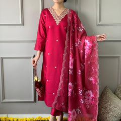 Women Red Embroidered Kurta Set with Floral Organza Dupatta