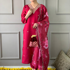 Women Red Embroidered Kurta Set with Floral Organza Dupatta