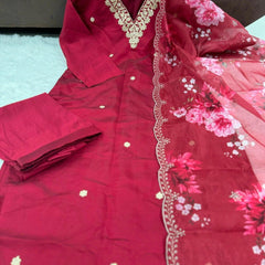 Women Red Embroidered Kurta Set with Floral Organza Dupatta