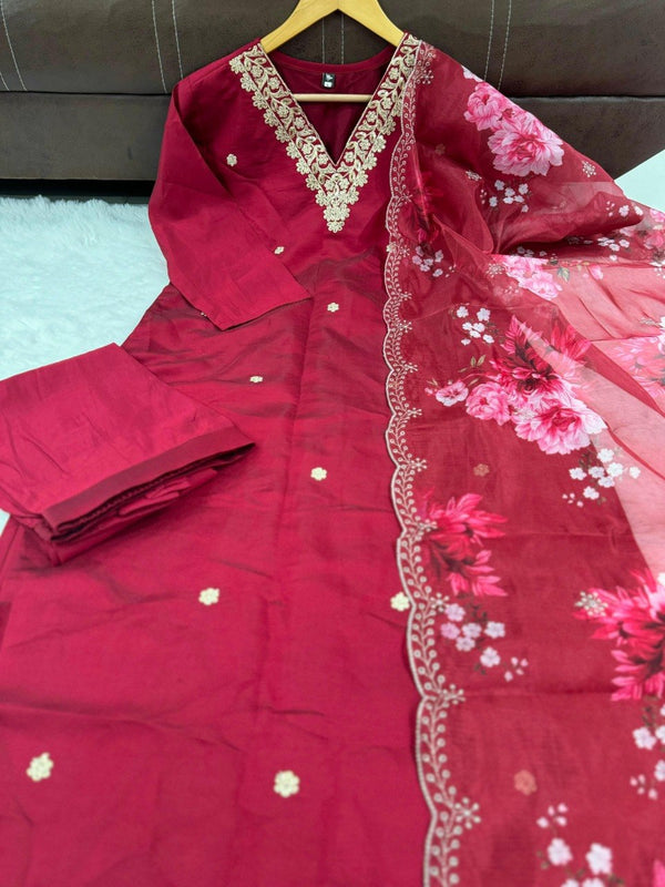 Women Red Embroidered Kurta Set with Floral Organza Dupatta