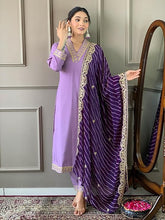 Women Lavender Embroidered Kurta Set with Purple Leheriya Dupatta