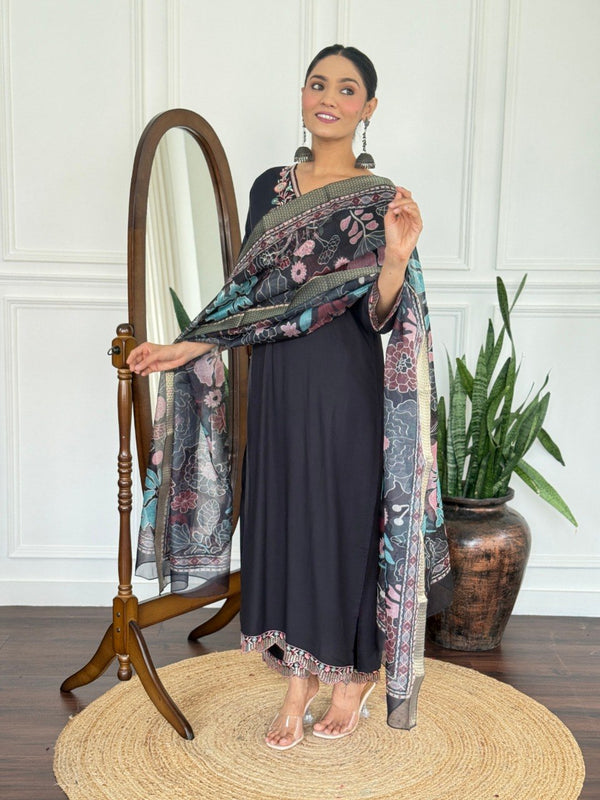 Women Black Embroidered Kurta Set with Floral Organza Dupatta