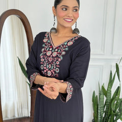 Women Black Embroidered Kurta Set with Floral Organza Dupatta
