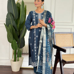 Women Teal Blue Embroidered Kurta Set with Floral Organza Dupatta