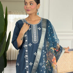 Women Teal Blue Embroidered Kurta Set with Floral Organza Dupatta