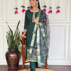 Women Dark Green Kurta Set with Floral Organza Dupatta